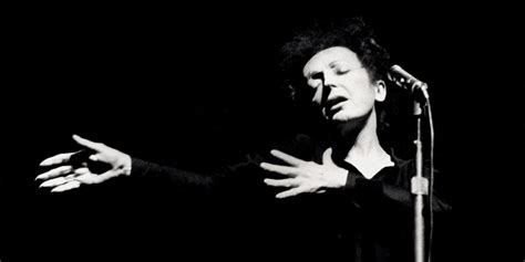 Enchanting Encounters: Edith Piaf's Surprising Soiree at the Moulin Rouge!